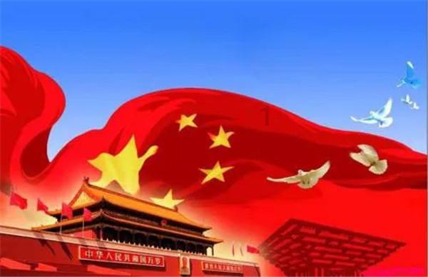 雪天众多大车司机被困，周围热心市民见状立即前来帮助